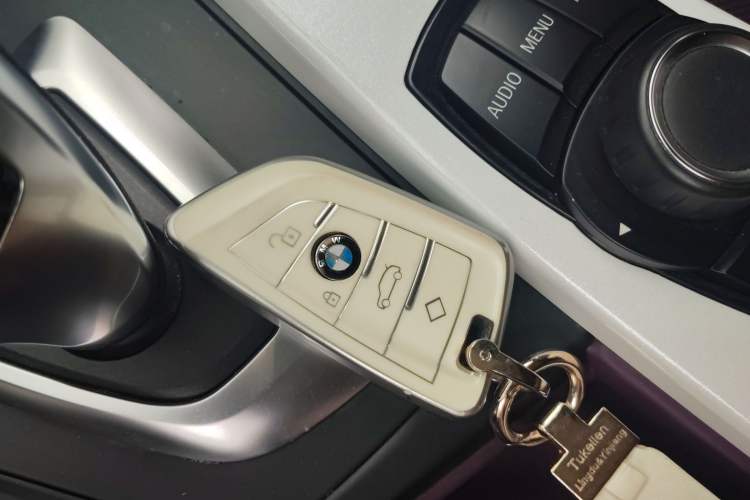 Used BMW 4 Series 2014 420i Convertible Fashion Model Vehicle Key