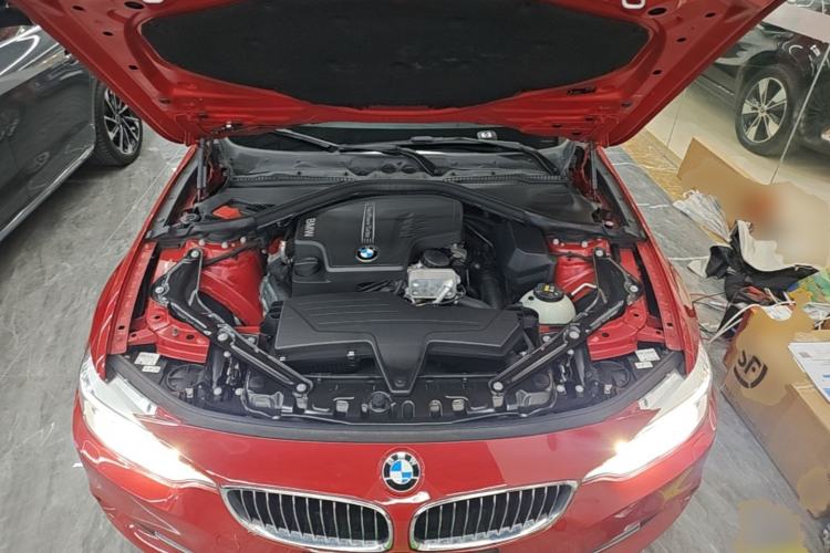 Used BMW 4 Series 2014 420i Convertible Luxury Design Package Engine Bay