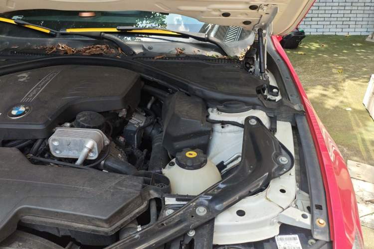 Used BMW 4 Series 2014 428i Convertible Design Package Engine Bay Left