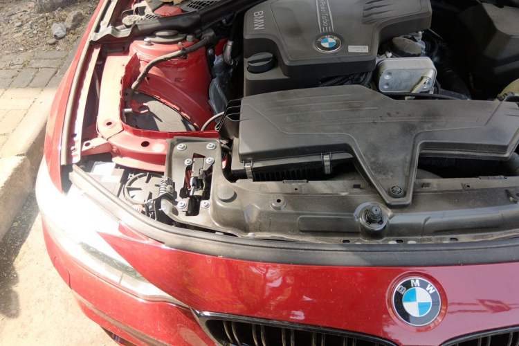 Used BMW 4 Series 2014 420i Design Package Model Engine Bay Right