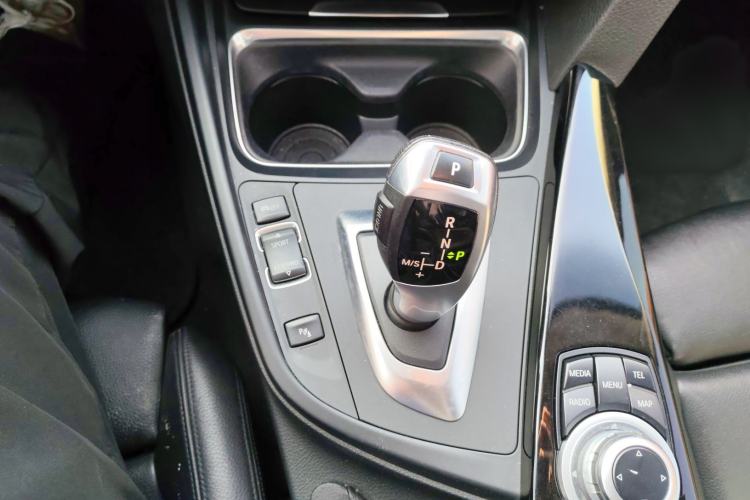 Used BMW 4 Series 2014 420i Design Package Model Gear Lever