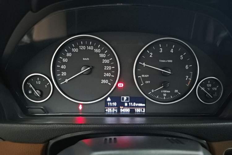 Used BMW 4 Series 2014 420i Convertible Luxury Design Package Instrument Cluster