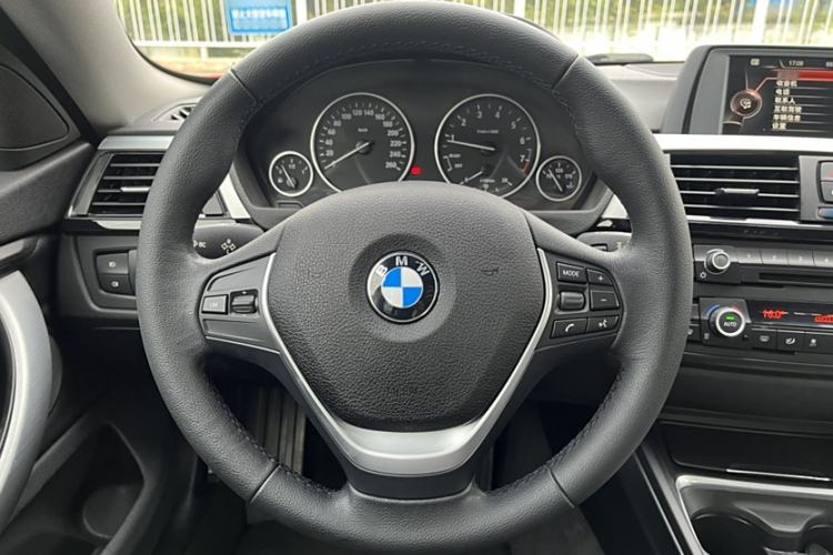 Used BMW 4 Series 2014 420i Gran Coupe Fashion Model Interior 2