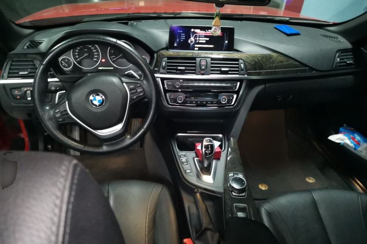 Used BMW 4 Series 2014 435i Convertible Luxury Design Package Interior 2