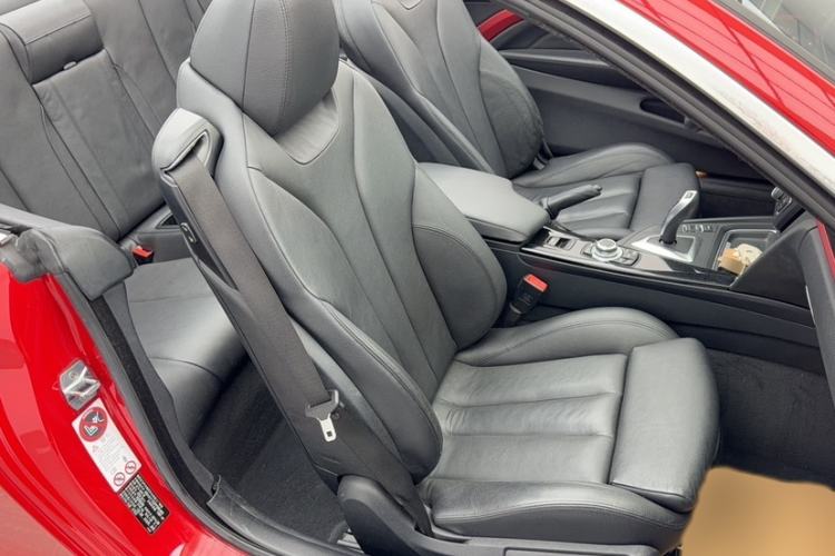 Used BMW 4 Series 2014 420i Convertible Sports Design Package Interior 2