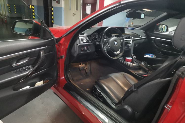 Used BMW 4 Series 2014 435i Convertible Luxury Design Package Interior 3