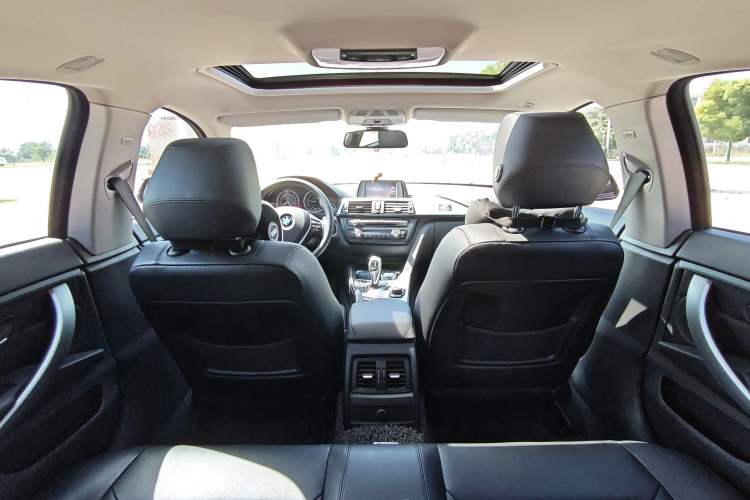 Used BMW 4 Series 2014 420i Gran Coupe Fashion Model Interior 3