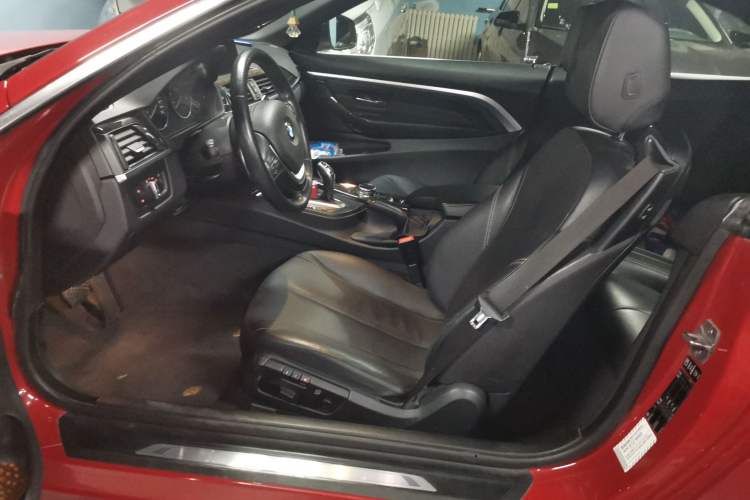 Used BMW 4 Series 2014 435i Convertible Luxury Design Package Left Front Seat
