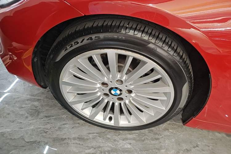 Used BMW 4 Series 2014 420i Convertible Luxury Design Package Left Front Wheel Hub