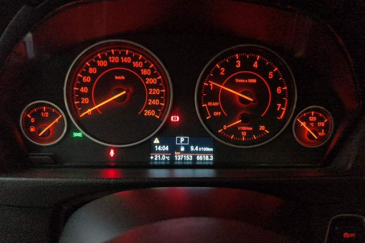 Used BMW 4 Series 2014 420i Gran Coupe Sport Design Package Odometer Close Up