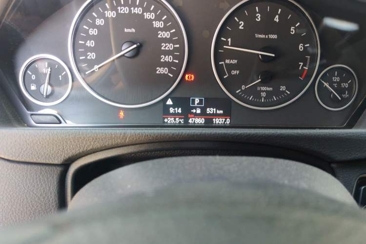 Used BMW 4 Series 2014 420i Gran Coupe Fashion Model Odometer Close Up