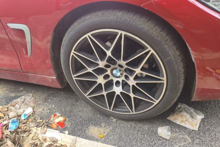 Used BMW 4 Series 2014 420i Convertible Fashion Model Right Front Wheel Hub