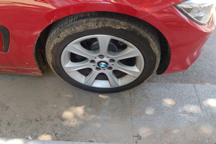 Used BMW 4 Series 2014 420i Gran Coupe Fashion Model Right Front Wheel Hub
