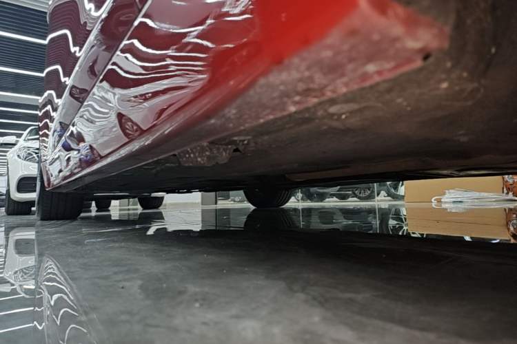 Used BMW 4 Series 2014 420i Convertible Luxury Design Package Right Side Sill