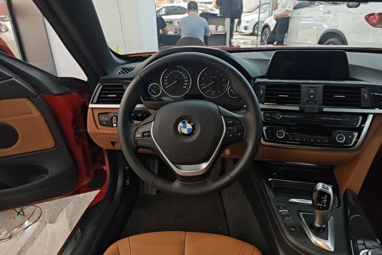 Used BMW 4 Series 2014 420i Convertible Luxury Design Package Steering Wheel