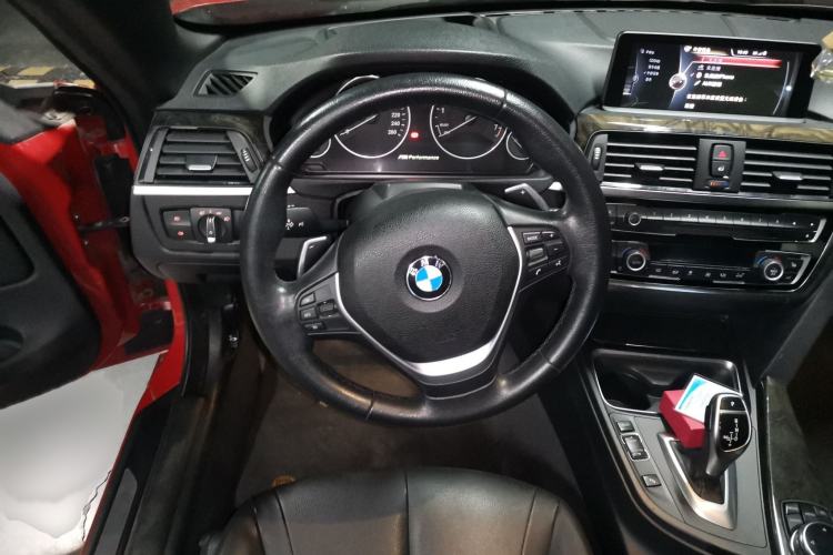 Used BMW 4 Series 2014 435i Convertible Luxury Design Package Steering Wheel