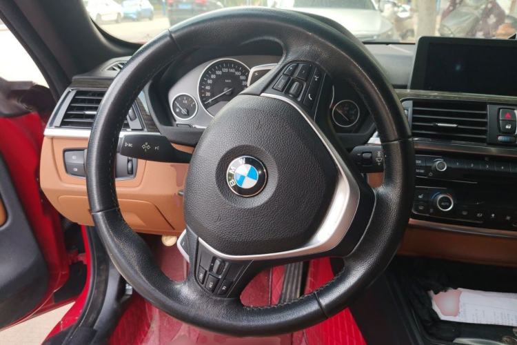 Used BMW 4 Series 2014 428i Convertible Luxury Design Package Steering Wheel
