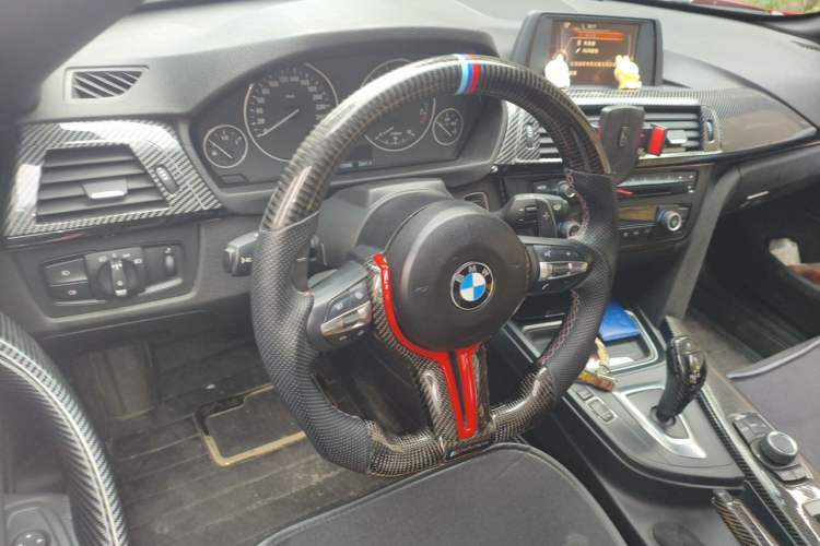 Used BMW 4 Series 2014 420i Convertible Fashion Model Steering Wheel