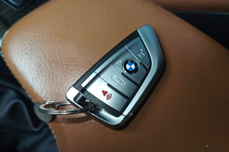 Used BMW 4 Series 2014 428i Convertible Luxury Design Package Vehicle Key