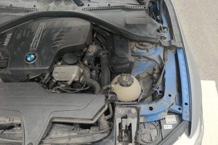 Used BMW 4 Series 2014 428i Sport Design Package Engine Bay Left