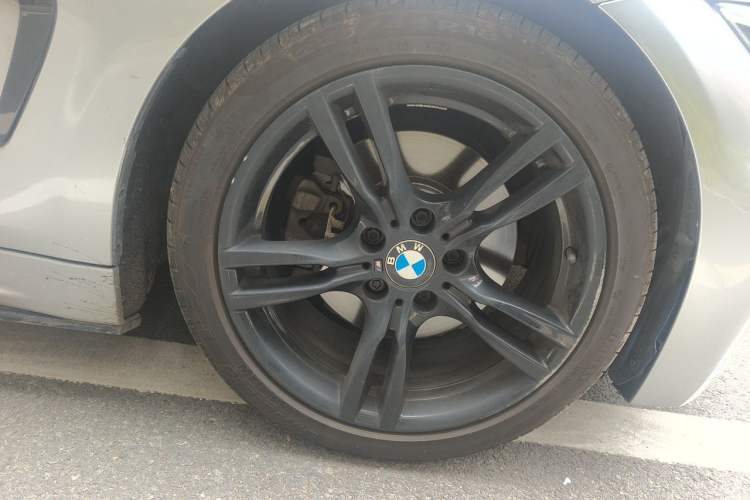 Used BMW 4 Series 2014 428i Sport Design Package Right Front Wheel Hub