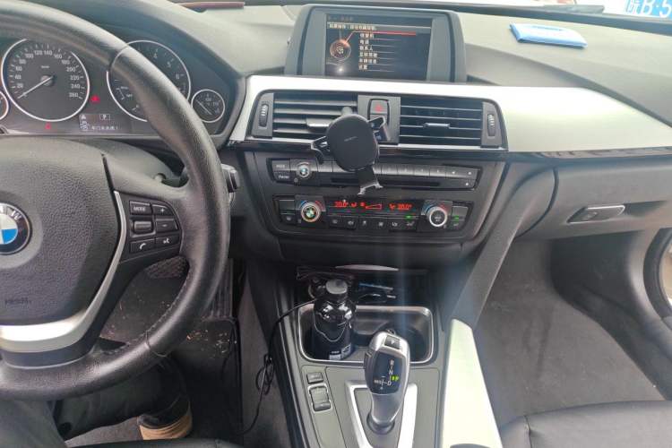 Used BMW 4 Series 2014 420i Gran Coupe Fashion Model Audio And AC Panel
