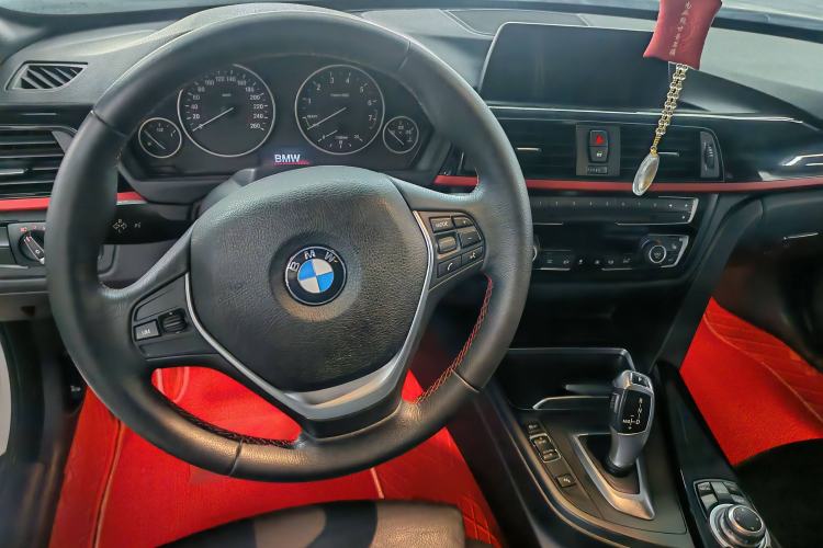 Used BMW 4 Series 2014 420i Convertible Fashion Model Audio And AC Panel