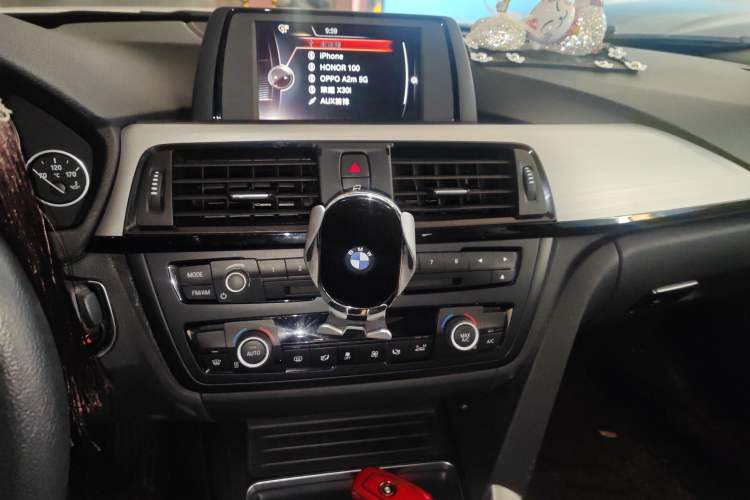 Used BMW 4 Series 2014 420i Fashion Model Audio And AC Panel