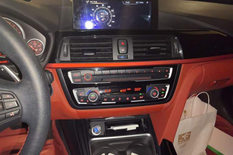 Used BMW 4 Series 2014 428i xDrive Convertible Design Package Edition Audio And AC Panel
