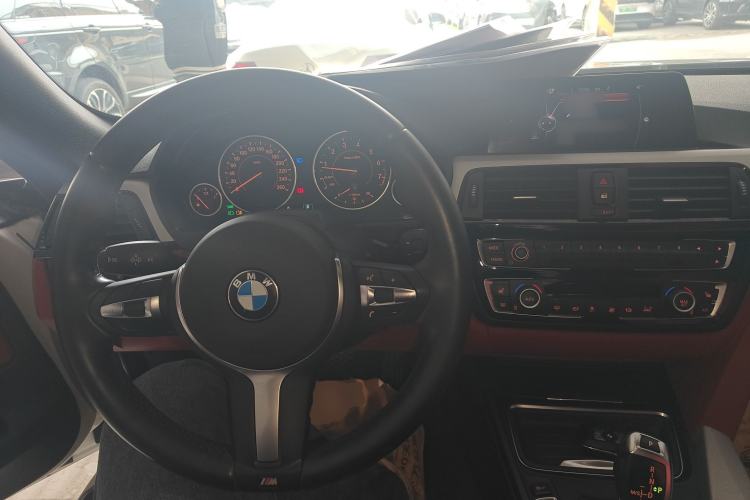 Used BMW 4 Series 2014 420i Convertible Sports Design Package Center Console