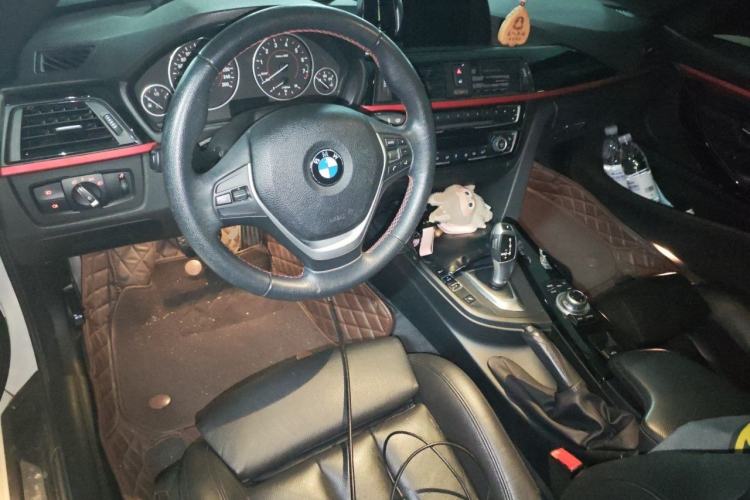 Used BMW 4 Series 2014 420i Convertible Luxury Design Package Center Console