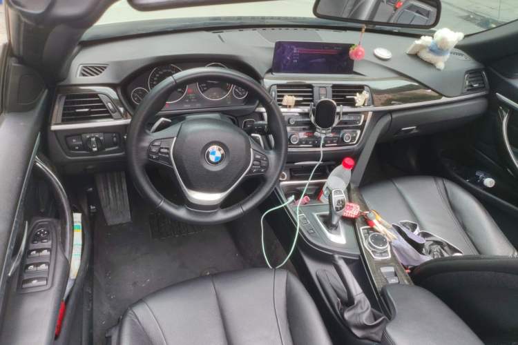 Used BMW 4 Series 2014 428i Convertible Design Package Center Console