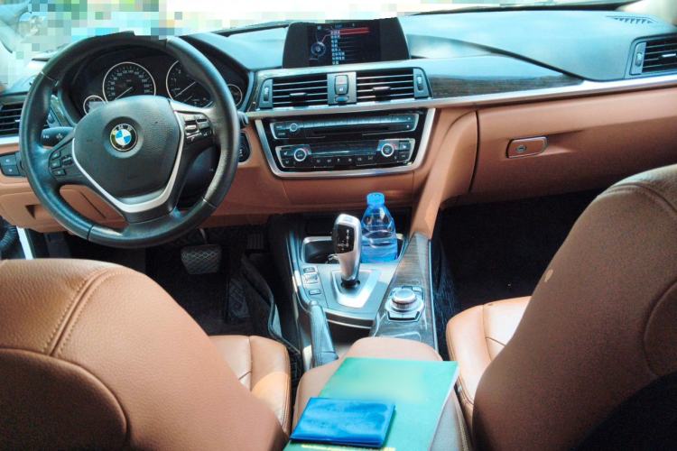 Used BMW 4 Series 2014 420i Fashion Model Center Console