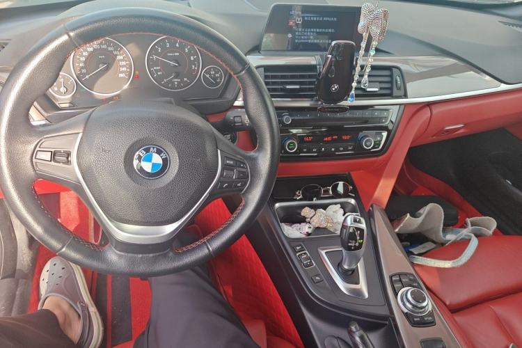 Used BMW 4 Series 2014 420i Convertible Fashion Model Center Console