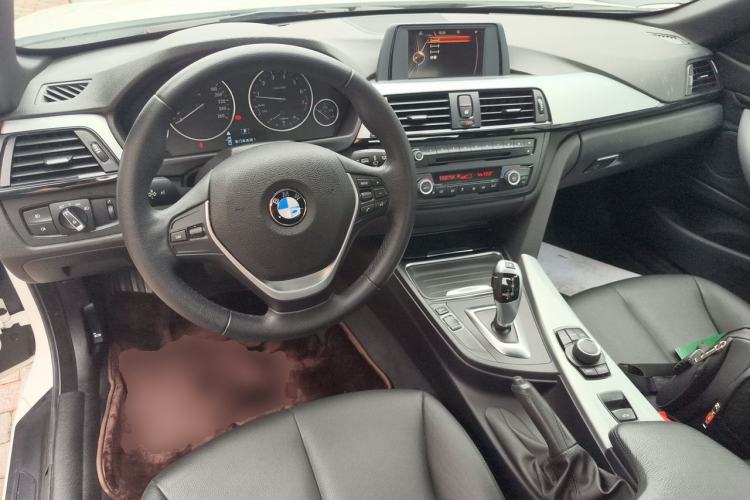 Used BMW 4 Series 2014 420i Convertible Fashion Model Center Console
