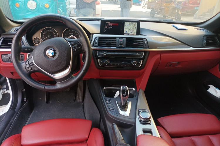 Used BMW 4 Series 2014 428i Convertible Sport Design Package Center Console