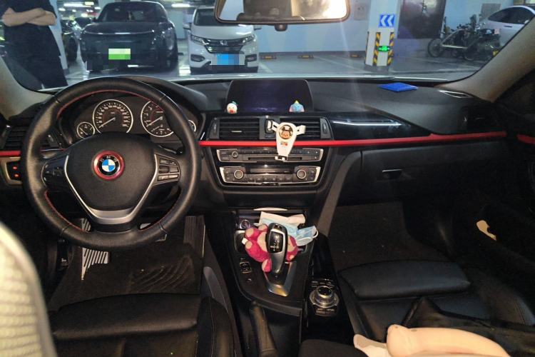 Used BMW 4 Series 2014 420i Gran Coupe Sport Design Package Center Console