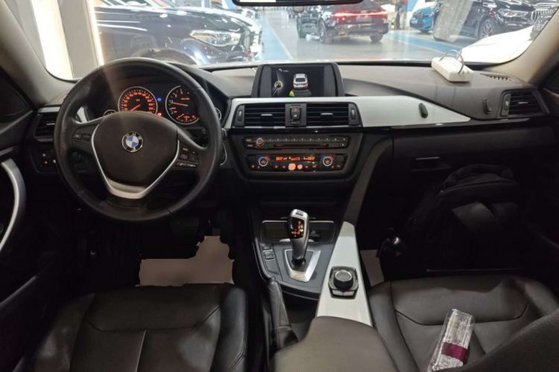 Used BMW 4 Series 2014 420i Gran Coupe Fashion Model Center Console