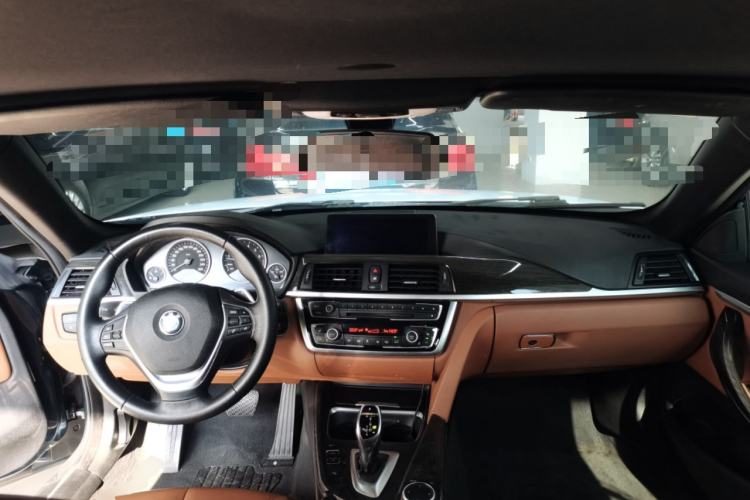 Used BMW 4 Series 2014 428i xDrive Convertible Design Package Edition Center Console