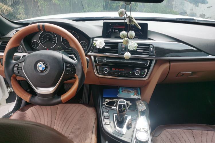 Used BMW 4 Series 2014 428i Convertible Luxury Design Package Center Console