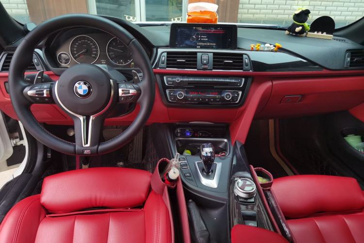 Used BMW 4 Series 2014 428i Convertible Design Package Center Console