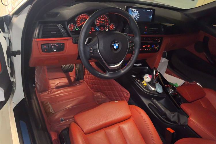 Used BMW 4 Series 2014 428i xDrive Convertible Design Package Edition Center Console