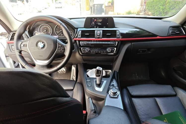 Used BMW 4 Series 2014 420i Design Package Model Center Console