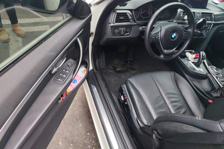 Used BMW 4 Series 2014 428i Convertible Design Package Driver Seat