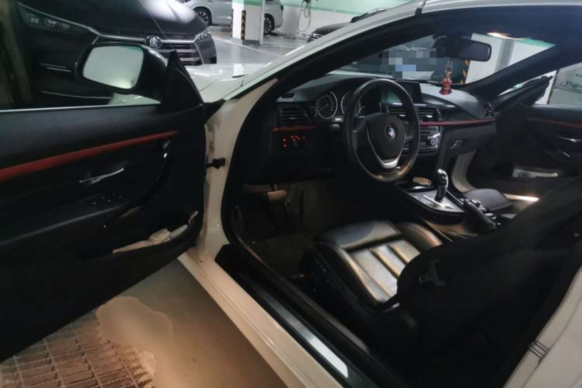 Used BMW 4 Series 2014 420i Convertible Sports Design Package Driver Seat