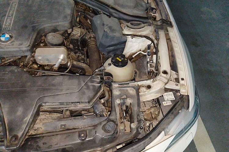 Used BMW 4 Series 2014 420i Gran Coupe Style Design Package Engine Bay Left