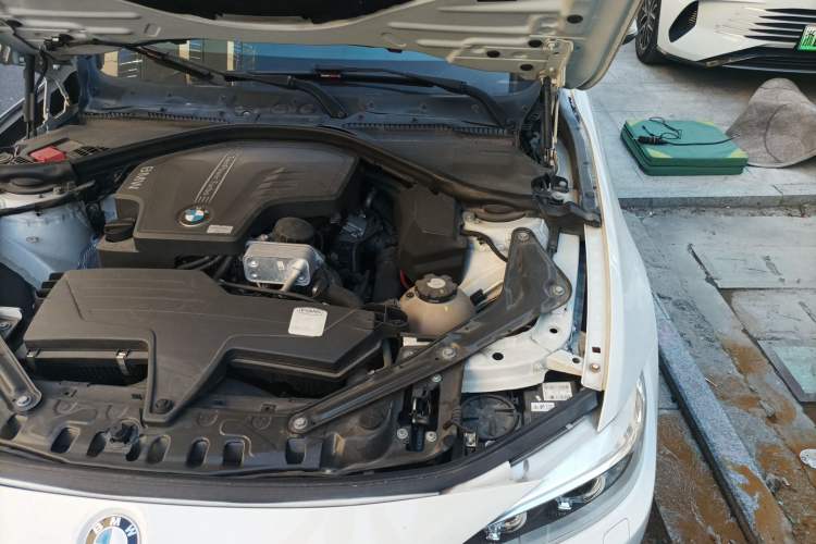 Used BMW 4 Series 2014 428i Convertible Sport Design Package Engine Bay Left
