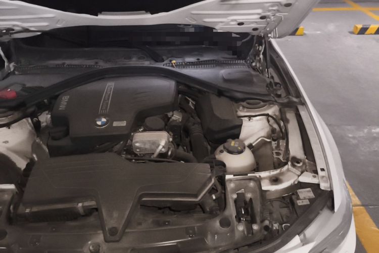 Used BMW 4 Series 2014 420i Gran Coupe Sport Design Package Engine Bay Left