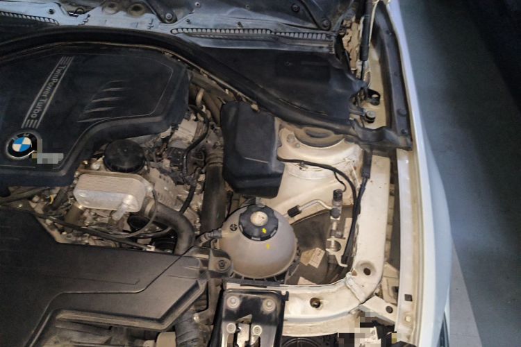 Used BMW 4 Series 2014 420i Gran Coupe Sport Design Package Engine Bay Left