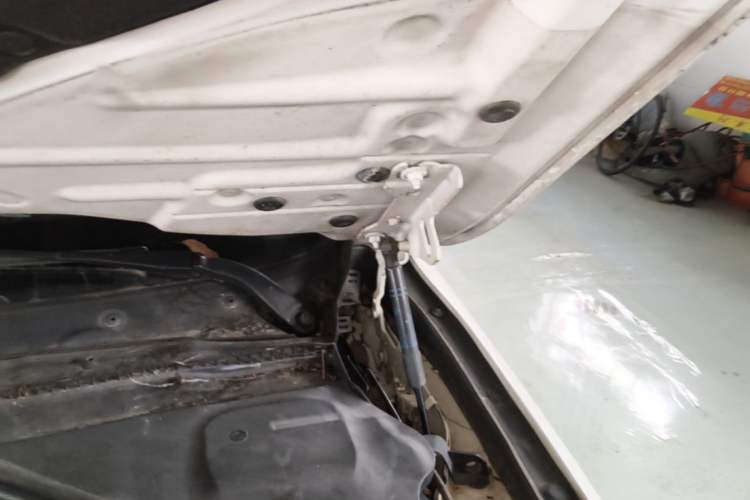 Used BMW 4 Series 2014 420i Gran Coupe Fashion Model Engine Bay Left